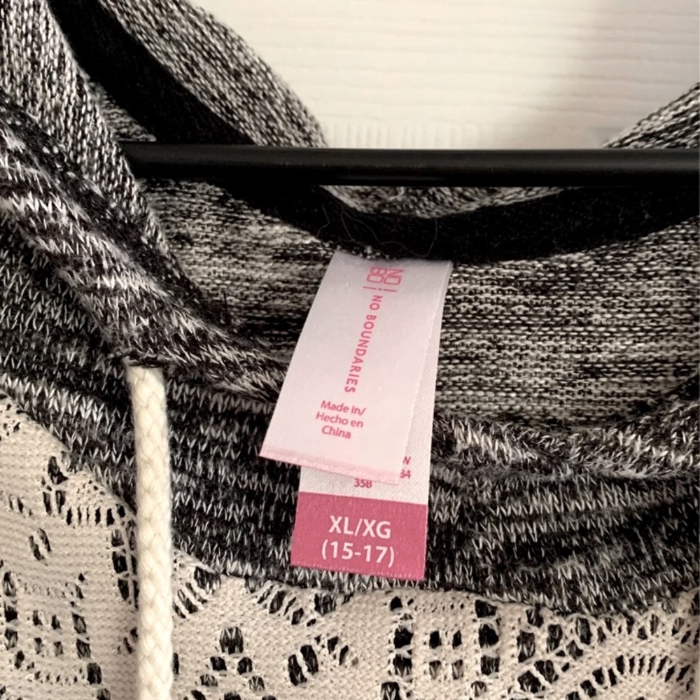 Sweater - Picture 5 of 7
